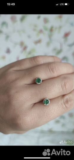 Пусеты желтое золото изумруд и бриллианты