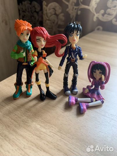 Куклы из серии «Давай дружить» начала 2000-х годов