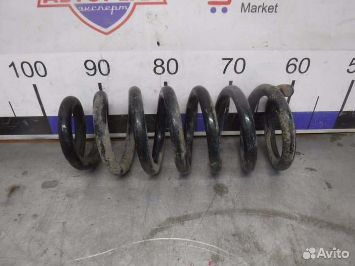 Пружина передняя правая Mitsubishi Pajero 3 6G74