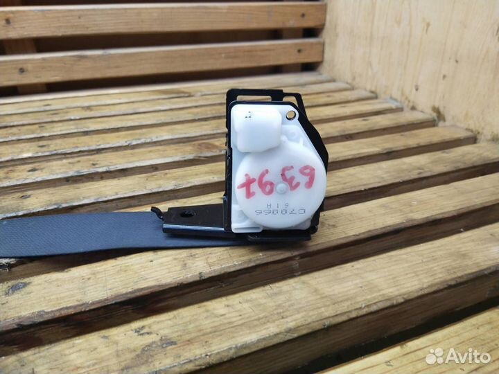 Ремень безопасности задний Nissan Teana J31 2006