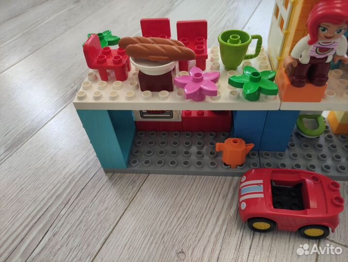 Конструктор Lego duplo Семейный дом 10835