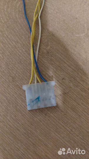 Разъём моторчика зеркала kia rio3