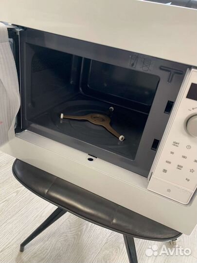 Микроволновая печь Bosch V12