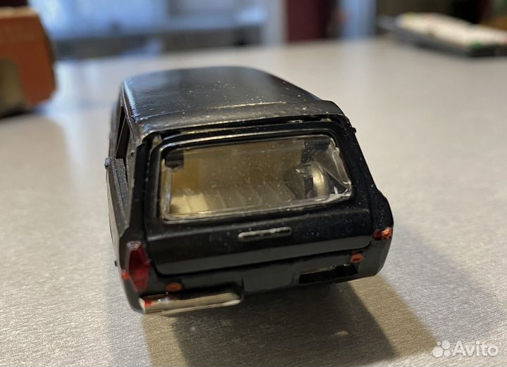 Модель автомобиля волга