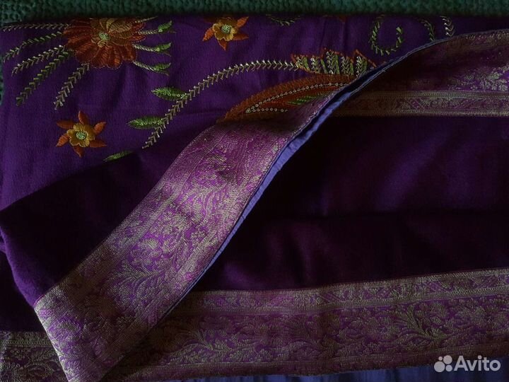 Покрывало с вышивкой. Велюр