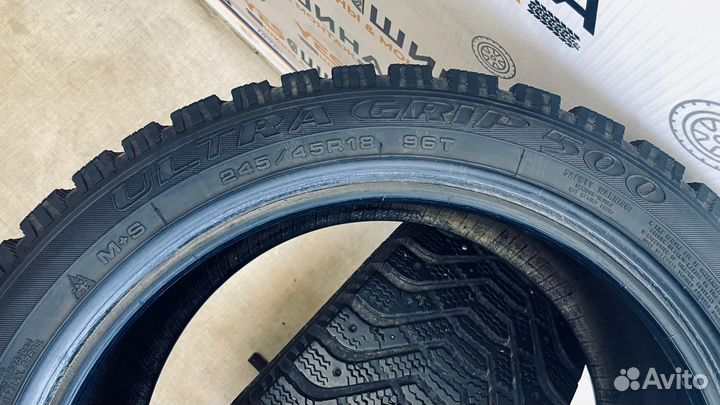 Goodyear UltraGrip 500 245/45 R18 96T