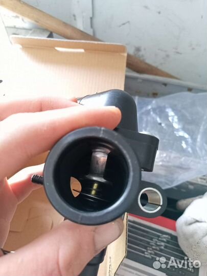 Корпус термостата Форд Транзит