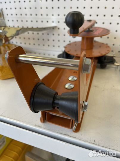 Лебедка на катер или лодку пвх. Laxi Pride сталь