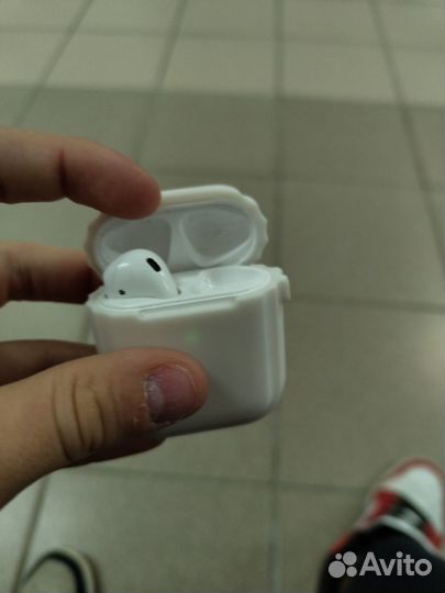 Apple airpods 1