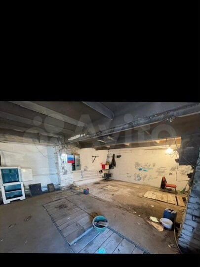 Гараж, > 30 м²