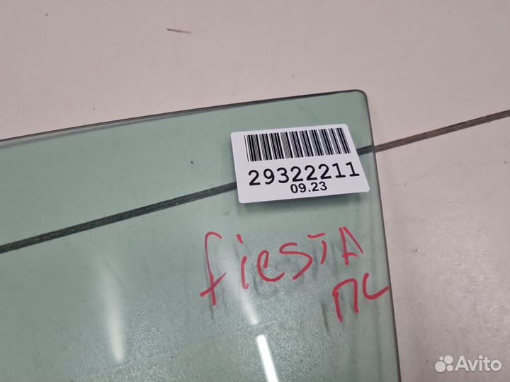 Стекло двери передней левой Ford Fiesta Mk6 2008-2019