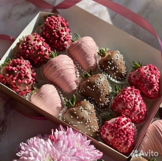 Клубника в шоколаде подарок