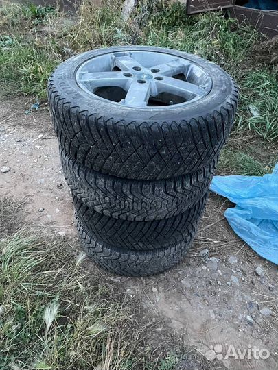 Goodyear Ultra Grip Ice Arctic 2 205/55 R16