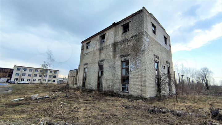 Отдельно стоящее здание, 320 м²