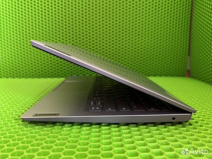 Миниатюрный быстрый Lenovo ideapad SSD/64GB/4GB