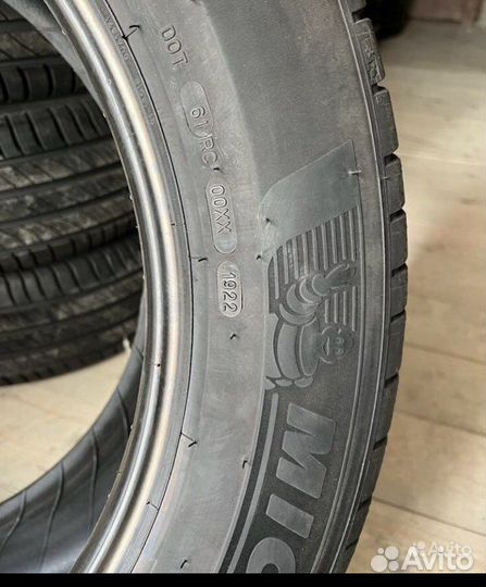 Michelin Pilot Sport 4 295/35 R21
