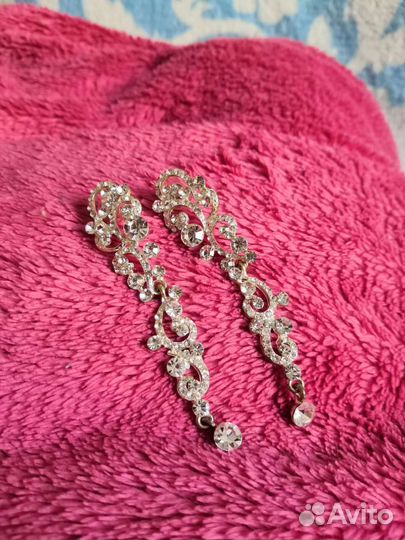 Свадебные украшения (шпилька, серьги)