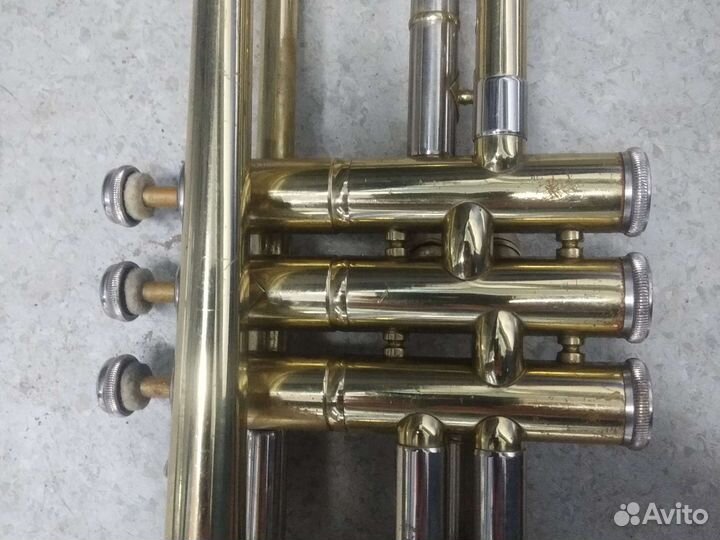 Труба музыкальный инструмент