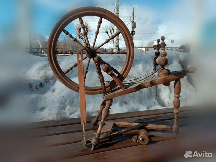 Самопряха с колесом 19 век. Прялка. Русский быт