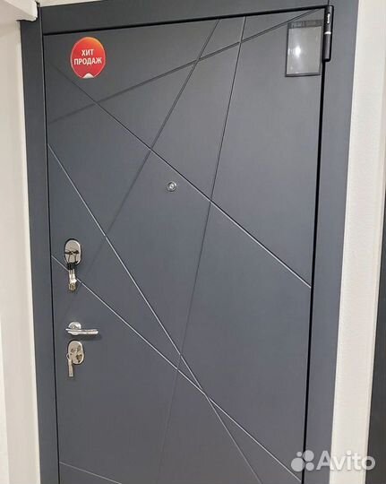 Дверь уличная утепленная в дом или коттедж