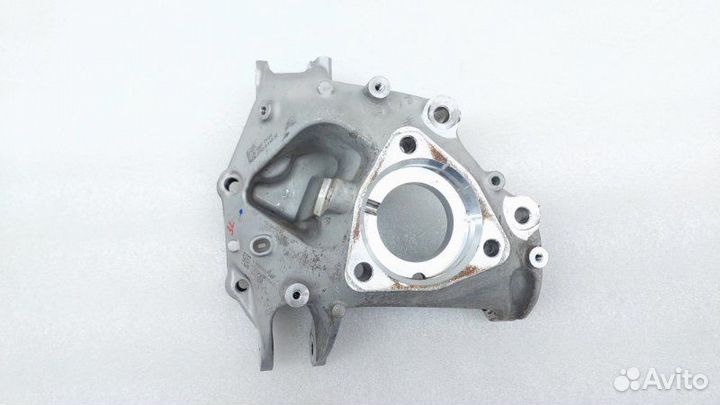 Б/У Кулак поворотный Состояние отличное, оригинал