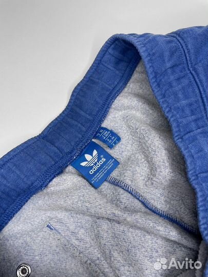 Спортивный костюм adidas