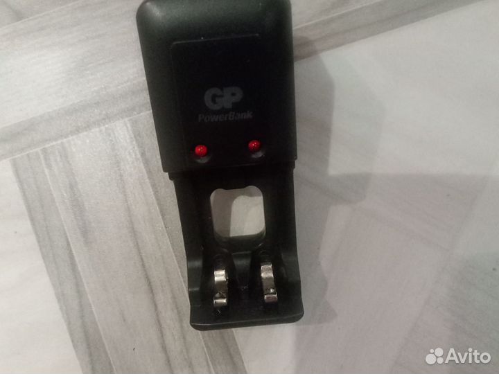 Зарядное устройство GP PB330 для аа и ааа
