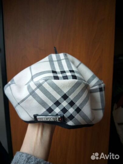 Берет в стиле Барберри