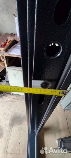 Дверь 10см входная 86я металлическая с зеркалом