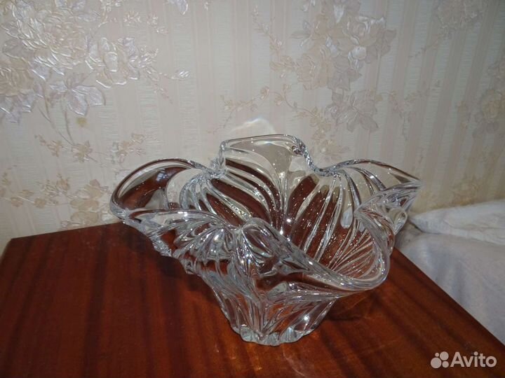 Хрустальная ваза