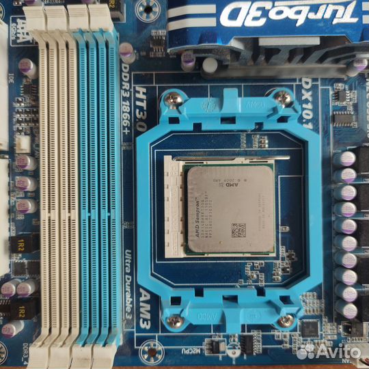 Материнская плата с процессором