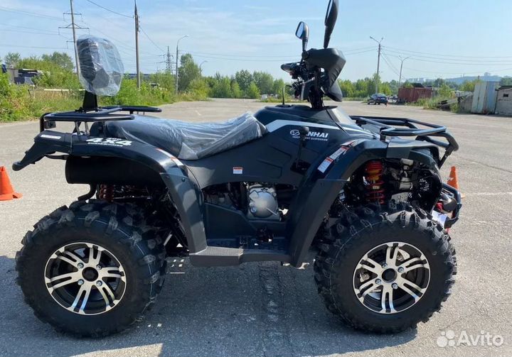 Квадроцикл Linhai Yamaha D 300 4WD черный