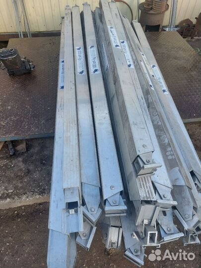 Штанга крепления груза