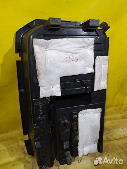 Ящик для инструментов nissan juke Ниссан жук