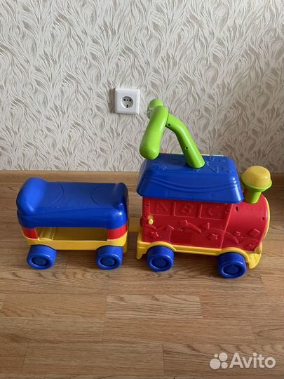 Развивающий паровозик каталка