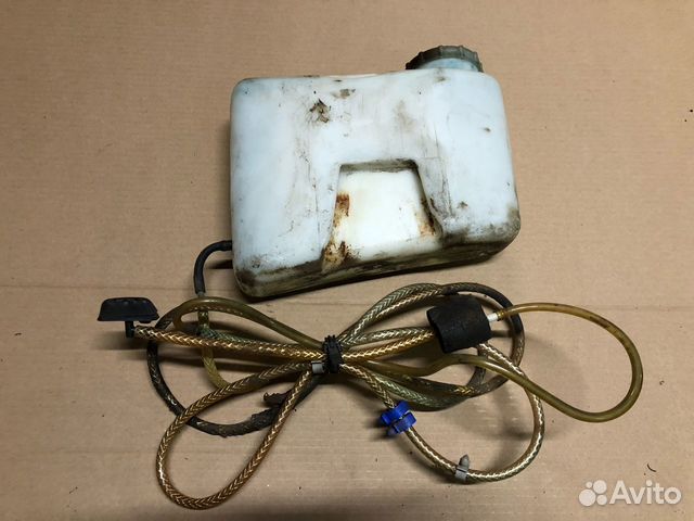 Омыватель заднего стекла W124 универсал