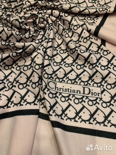 Платок шерстяной Dior розовый теплый мягкий