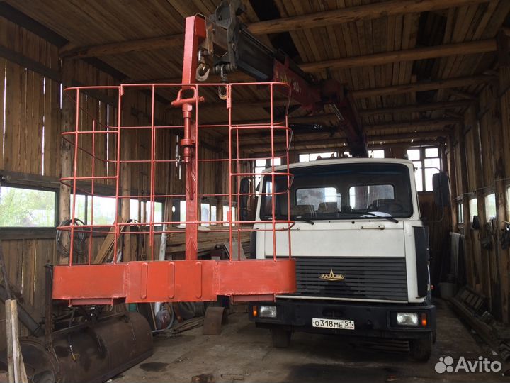 Эвакуатор с кран-манипулятором и люлькой