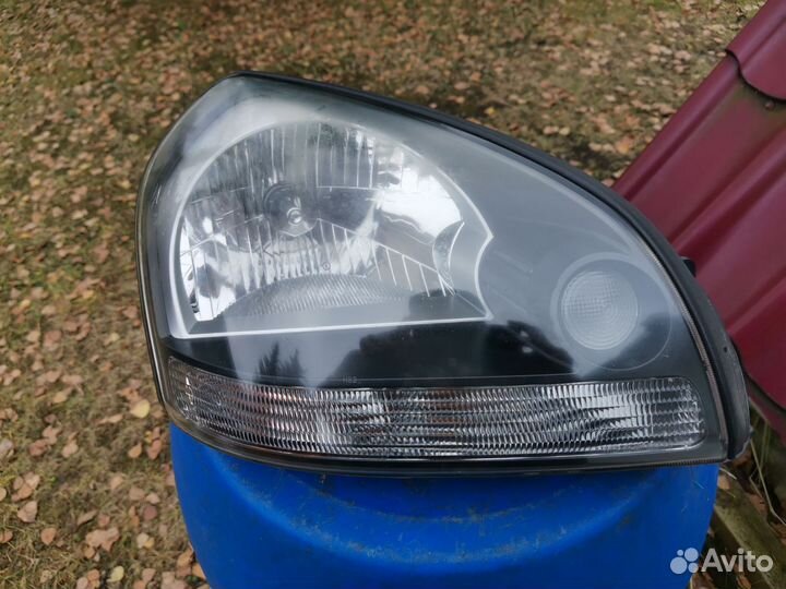 Фары на hyundai tucson 1