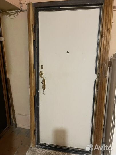 Дверь входная металлическая