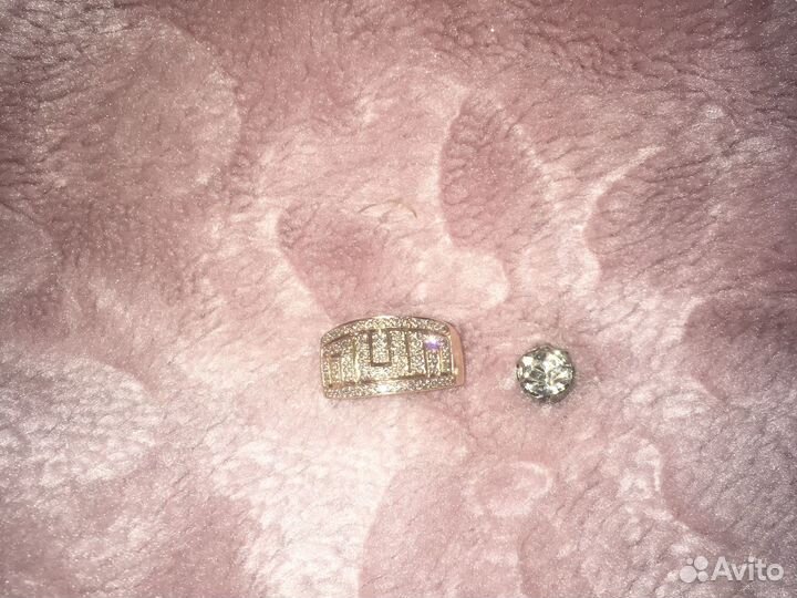 Золотое кольцо с бриллиантами