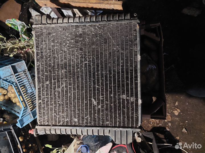 Радиатор от Volvo 440