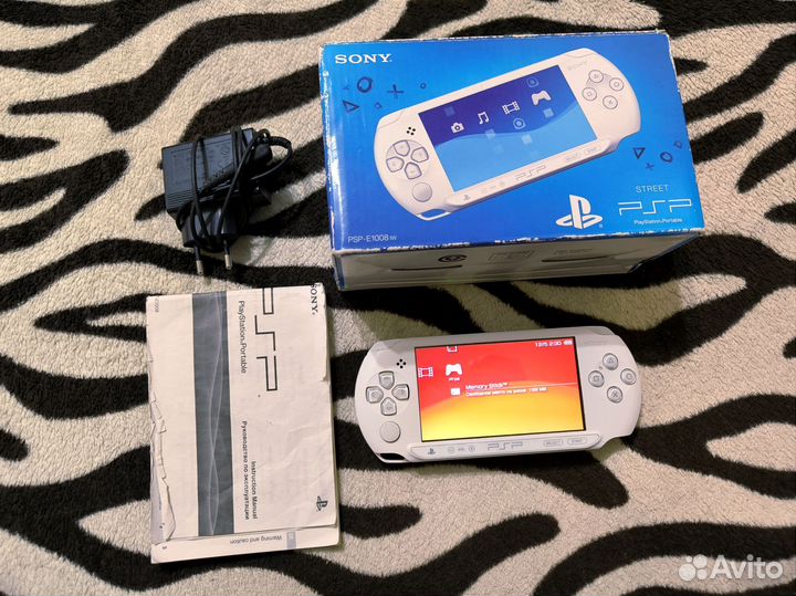 Sony PSP E-1008 8Gb Прошитая