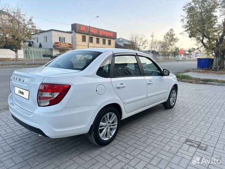 LADA Granta 1.6 МТ, 2022, 32 400 км