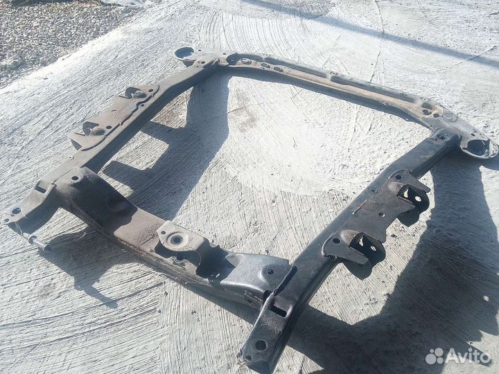 Подрамник renault logan 1