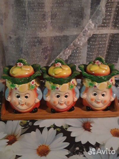 Набор баночек для специй