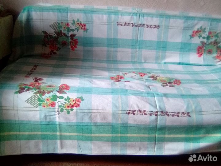 Льняная скатерть размер 148*145см