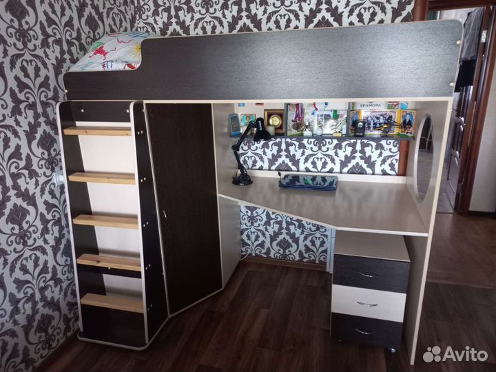 Кровать чердак