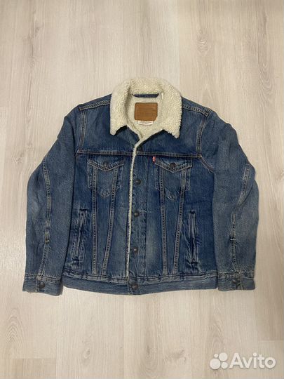 Джинсовая куртка с мехом levis