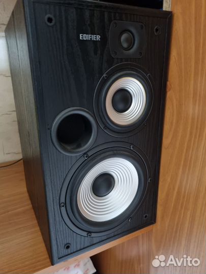 Колонки Edifier R2700 (трёхполосные)